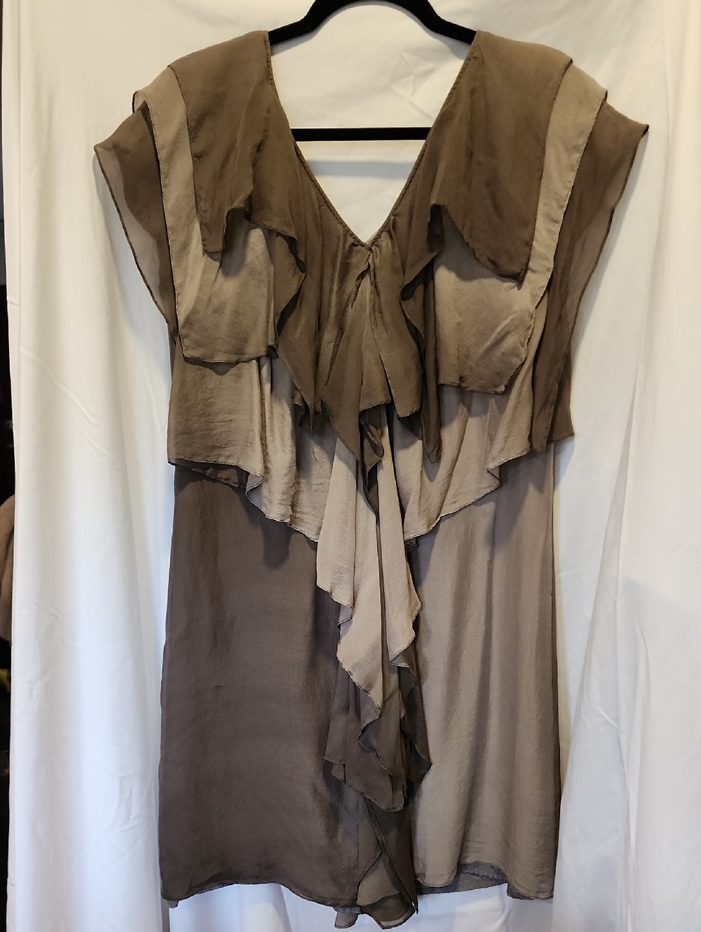 Silk Layered Ruffle V-Neck Cocktail Dress Taupe/sage No Size Approx. Size 4-6